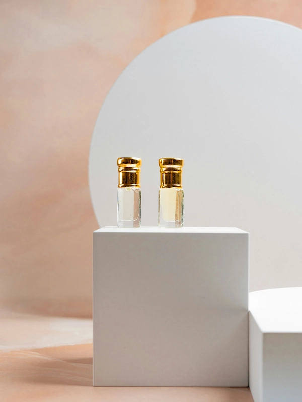 Glass packaging perfume bottle for attar and essential oils.